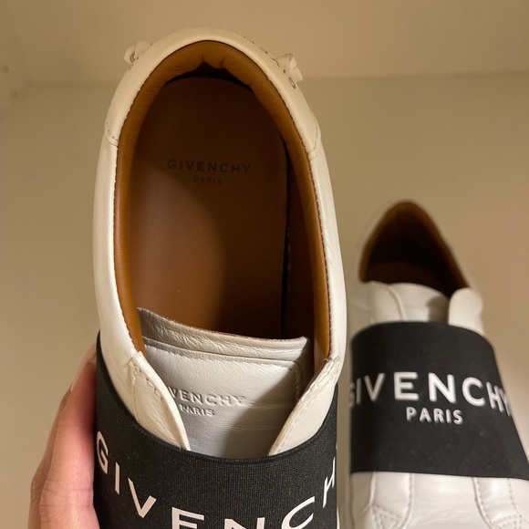 Authentic Givenchy sneakers - Picture 3 of 8